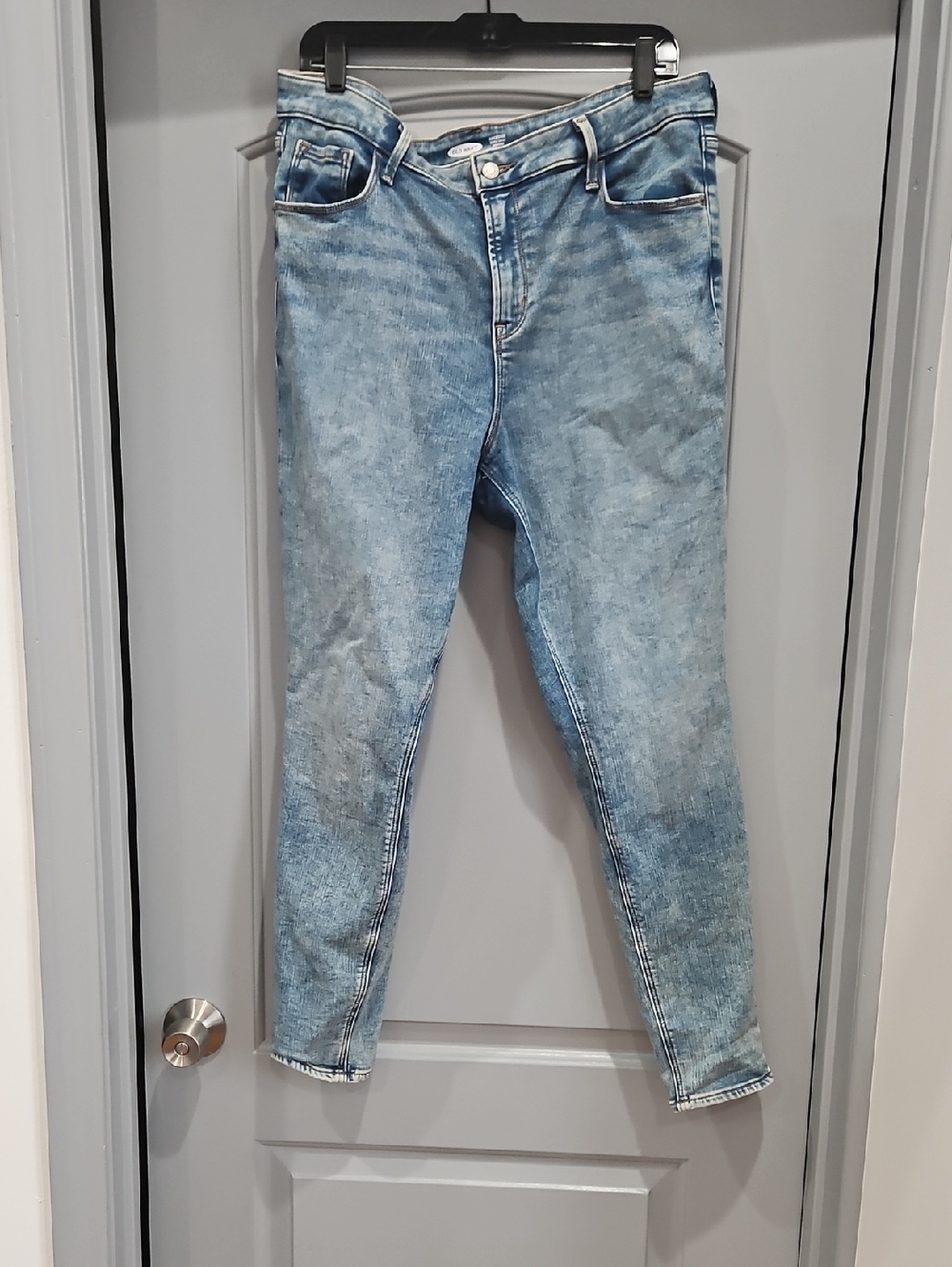 Old Navy Light Wash Skinny Jeans